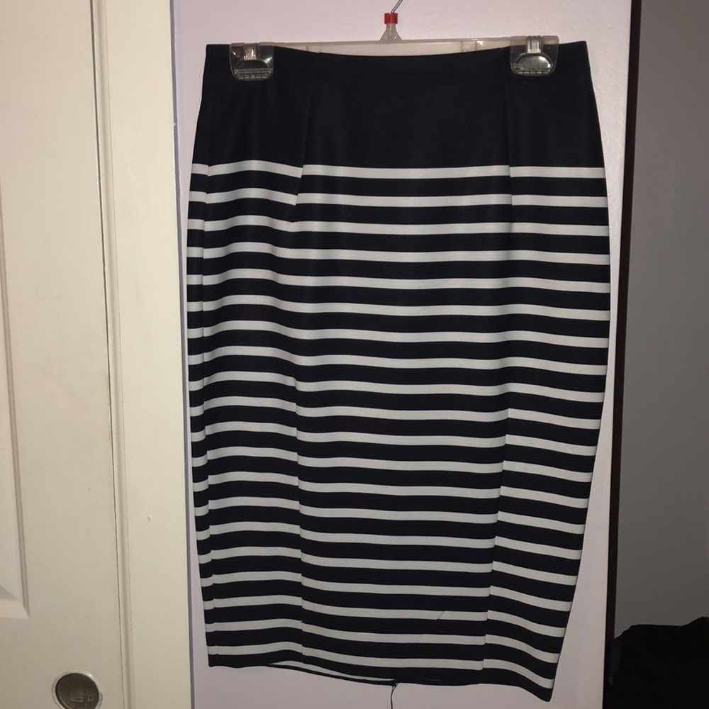 NEVER WORN Blue & White stripe H&M skirt